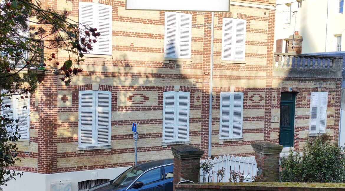 facade 2